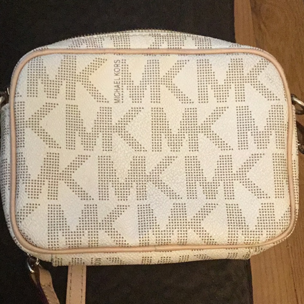 MK Crossbody - Picture 3 of 4